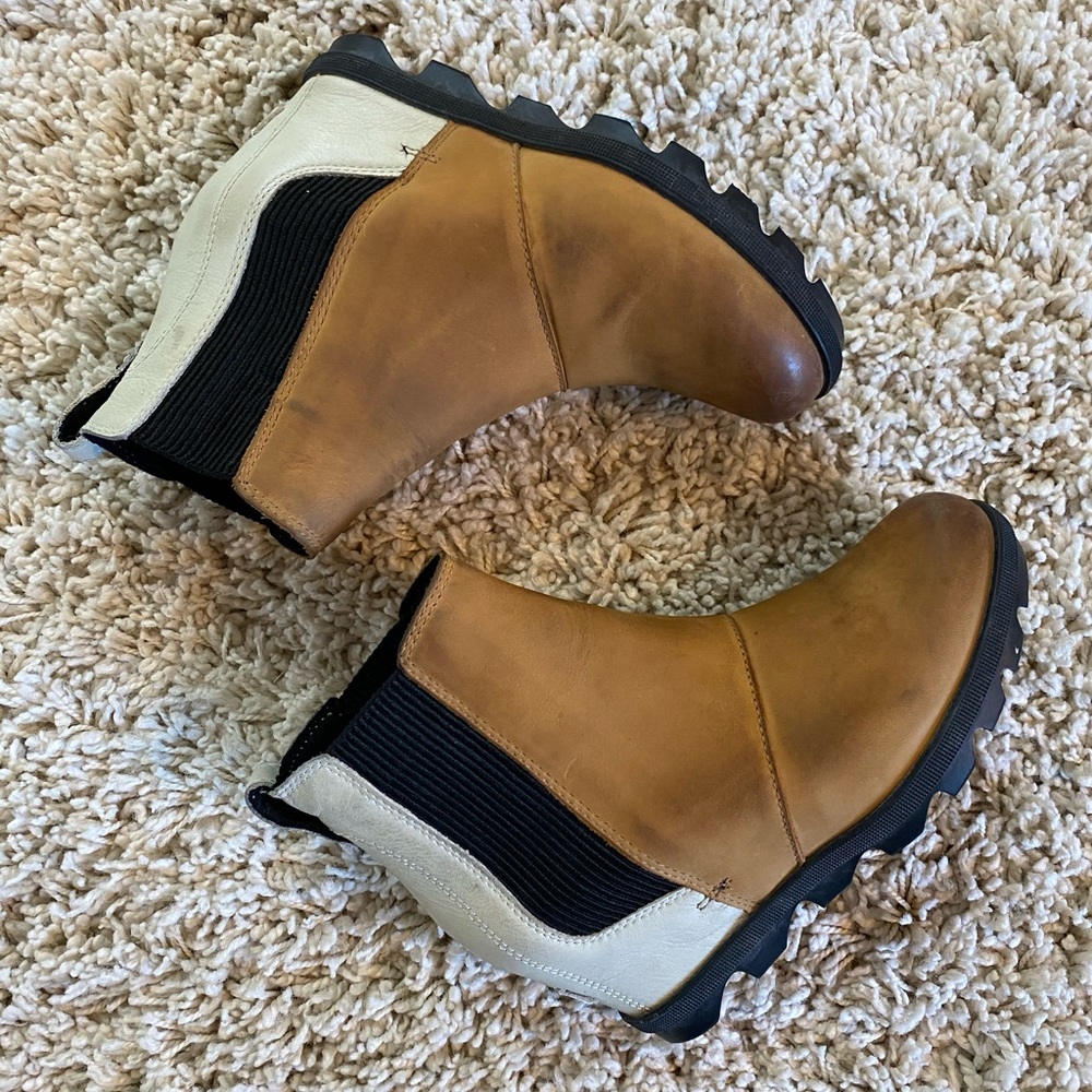Sorel Joan of artic Wedge booties